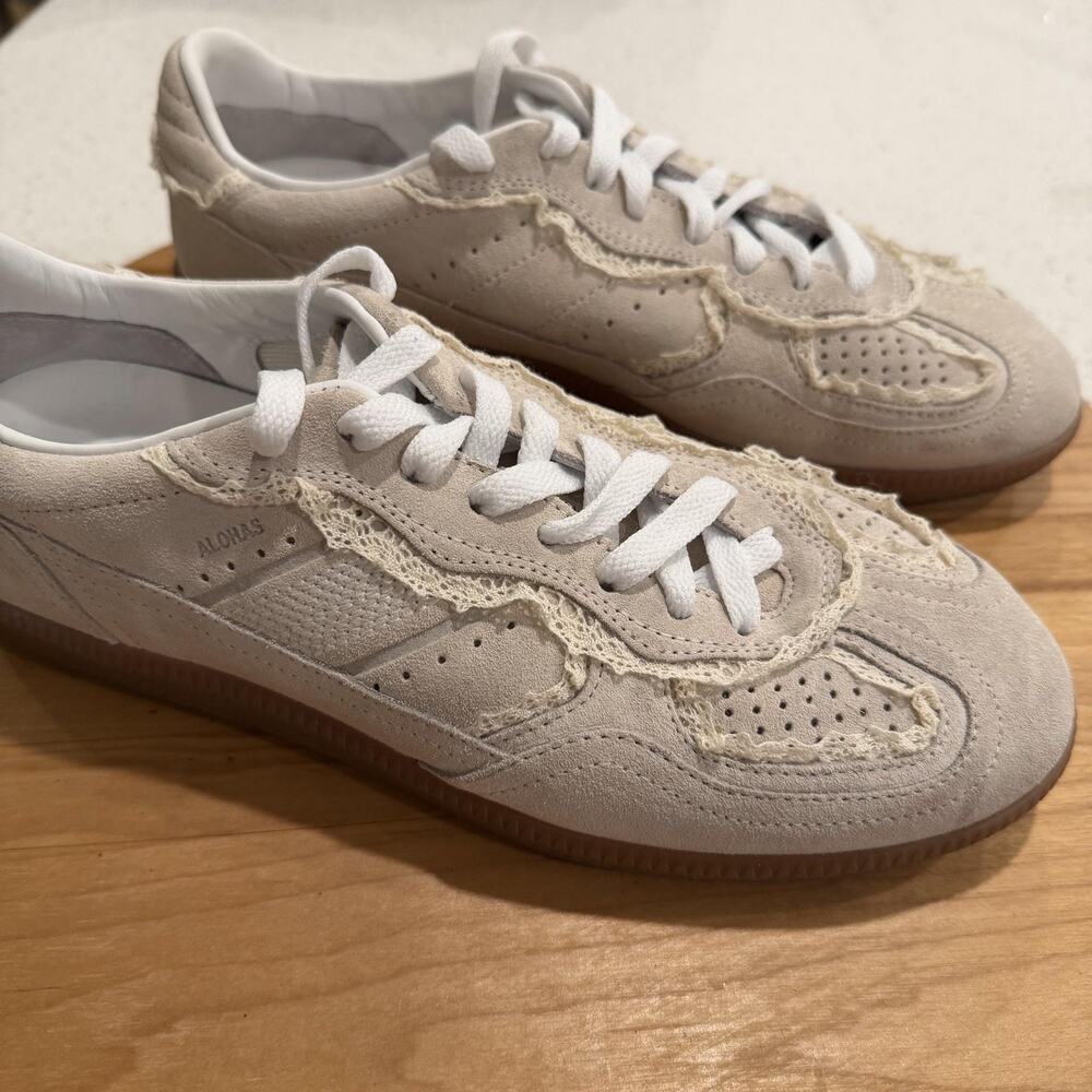Alohas Sneakers 8-8.5 Tb.490 Crochet Cream Suede Lace Feminine Cottagecore Cute - Picture 5 of 16